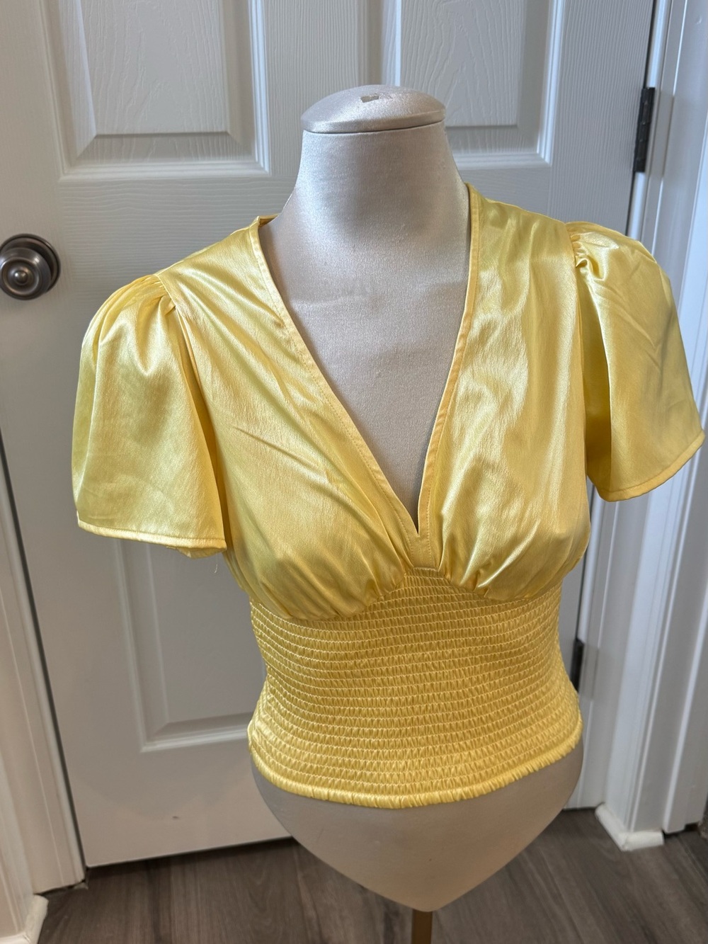 Guess Yellow V-Neck Smocked Waist Women’s Top - Picture 1 of 6
